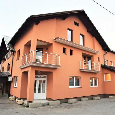 Privatni Smjestaj Most Otocac Ngoại thất bức ảnh